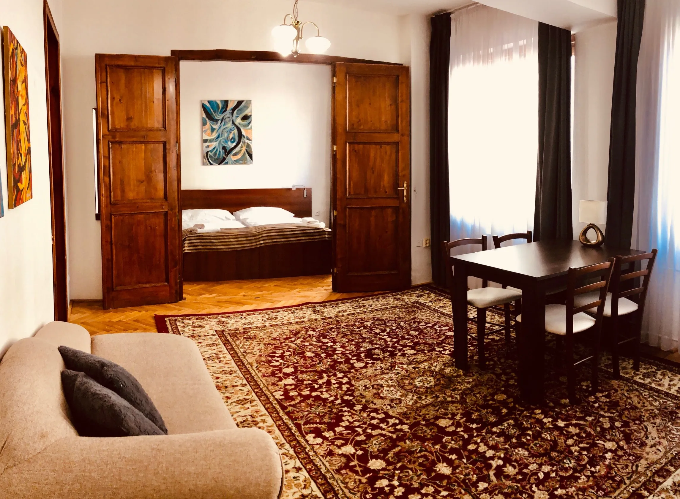 Apartmán s obývacou časťou a spálňou